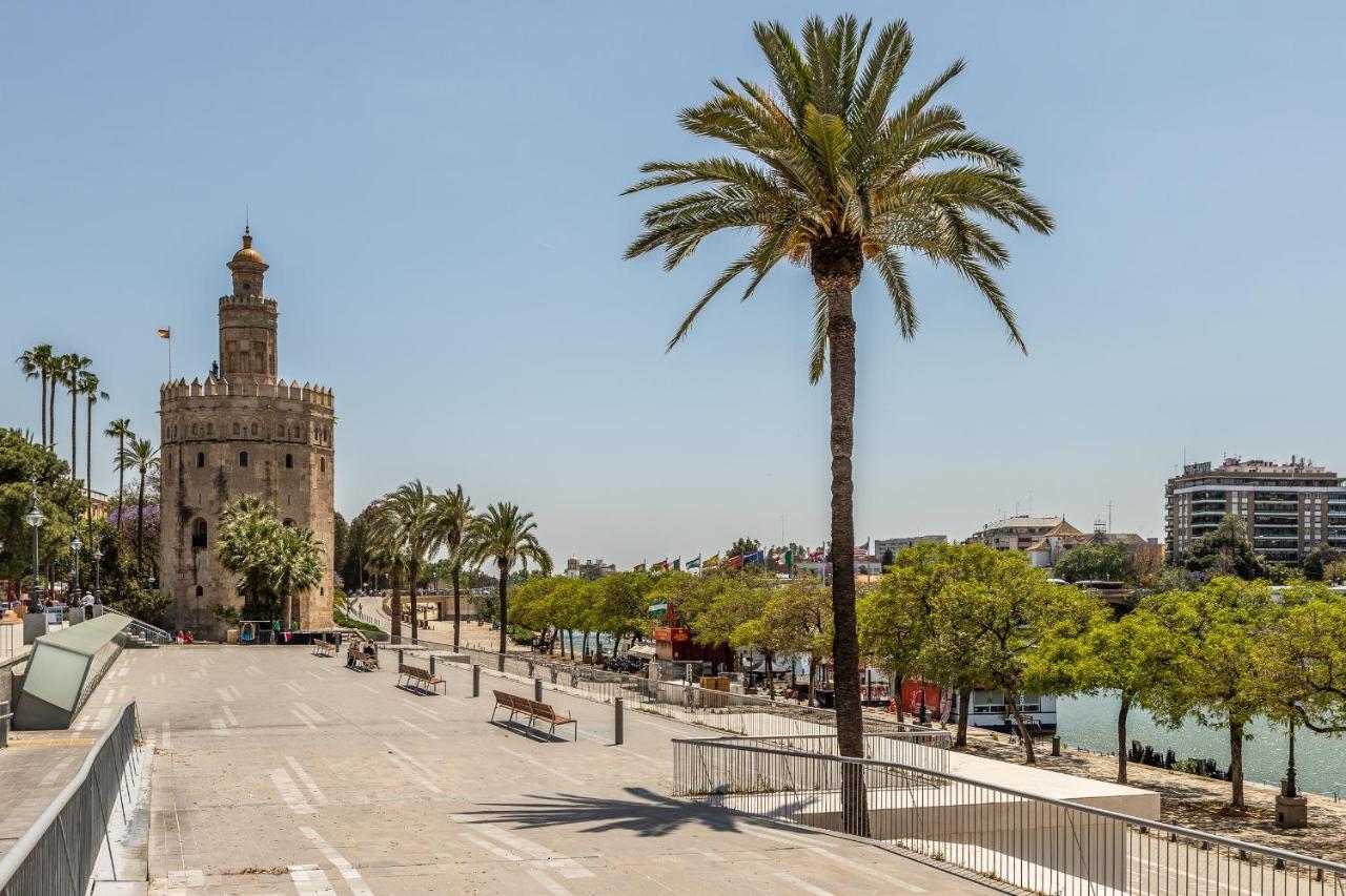 Waou Cosy III Sevilla Cathedral Exterior foto